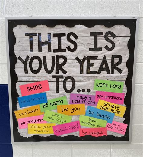 School Bulletin .